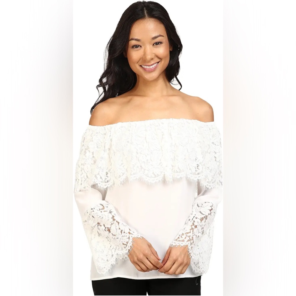 Vince Camuto Lace Bell Sleeve Off Shoulder Blouse - New Ivory (XS)